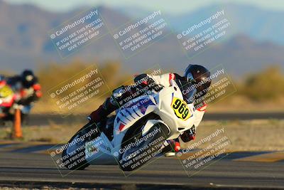 media/Jan-21-2023-CVMA (Sat) [[b9eef8ba1f]]/Race 12 Amateur Supersport Open/